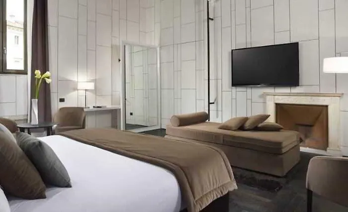 Gasthof Piazza Del Gesu' Luxury 2*