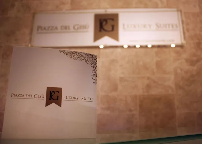 Piazza Del Gesu' Luxury Gasthof 2*